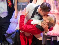 Maximilian Mayer, Nina Bezu